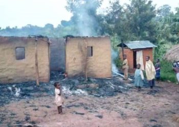 Lubero: deux maisons d&rsquo;habitation incendiées  par des  inconnus à Sebu
