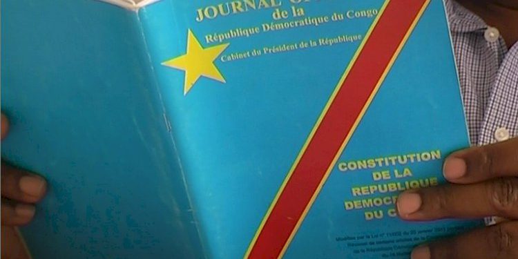 RDC : révision de la constitution, les langues se déguisent et le gouvernement congolais fixe l&rsquo;opinion