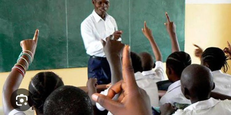 Grève des enseignants à Butembo : le maire s&rsquo;y implique pour tenter de trouver une voie de sortie