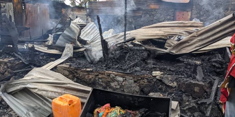 Nord-Kivu : Une dizaine de maisons incendiées à Goma, Noël sombre pour certains habitants