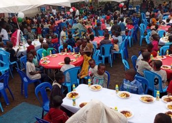 ‎Nord-Kivu,  célébration de Noël : La fondation Anne Mbuguje collabore avec la communauté Sainte Gidio pour compatir avec les déplacés de guerre du site SAM SAM