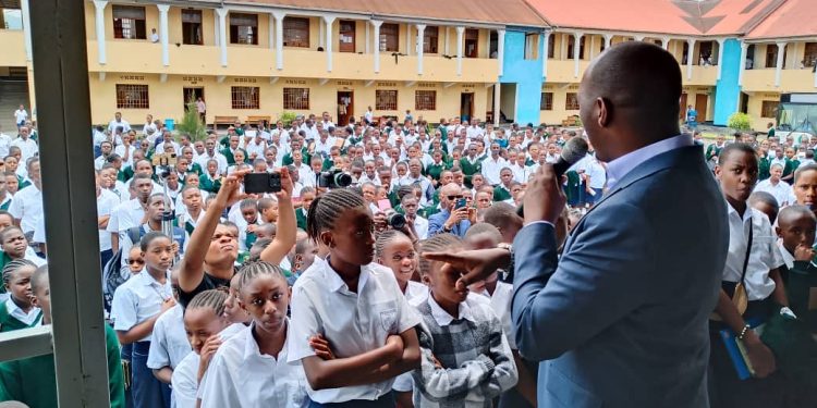 Nord-Kivu : Visite officielle du vice-gouverneur dans les établissements scolaires de la sous-division urbaine de la ville de Goma