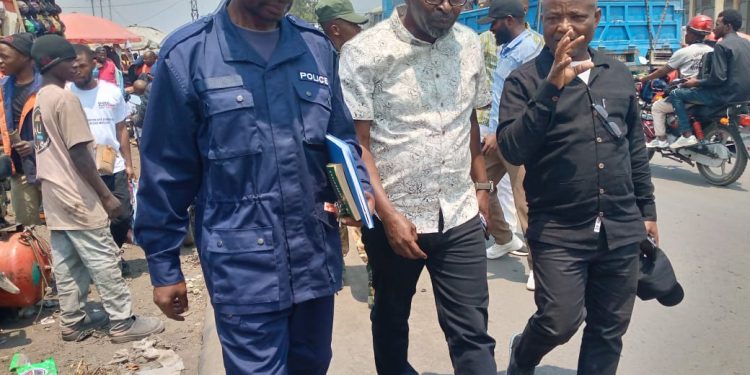 Goma: Descente du maire axée sur la sensibilisation de la population au désengorgement des trottoirs au quartier Ndosho et Murara