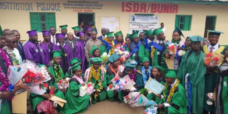 Ituri : Plus d&rsquo;une trentaine de lauréats déversés sur le marché de l’emploi, un appel à la créativité lancé