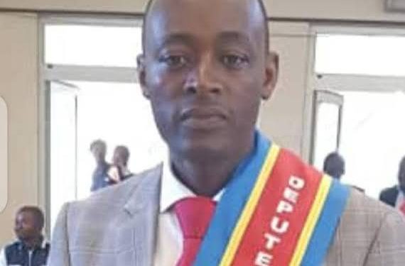RDC/ALERTE CYBERCRIMINALITÉ : L&rsquo;image de l&rsquo;Honorable SAMBUKA usurpée pour des arnaques aux kits scolaires