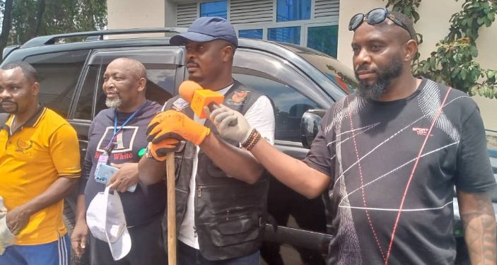 Salongo à Goma: Les femmes au quartier Kasika mobilisées pour nettoyer la chaussée bien avant la fin du mois de mars