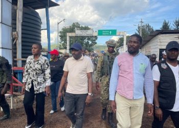 Goma : Le Gouverneur Bahati Musanga Erasto inspecte les travaux du collecteur d’eau à la Petite Barrière