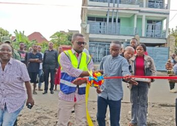 Goma : Le maire lance les travaux de canalisation et de pavage de la rue Mwana MAI, au quartier Kyeshero II / Goma