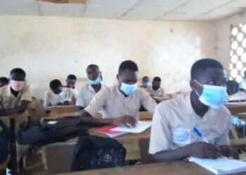 Ituri : les écoles interdites d’exclure les élèves pour non-port du masque malgré l’alerte Ebola à Bunia