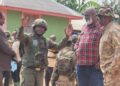 ‎Rutshuru : l&rsquo;AT Euphrem Kabasha accompagné du Mwami Patrick Ndeze mobilise à Nyamilima contre les groupes armés et le pouvoir de Kinshasa