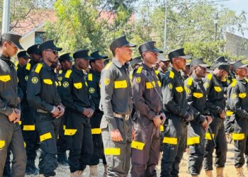 Goma: Trois cents gardiens formés pendant deux mois par la société KNJ protection services, reçoivent leurs brevets
