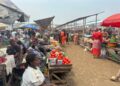 Goma: Un ouf de soulagement des vendeurs transfrontaliers, le stade le Volcan leur sert provisoirement de marché