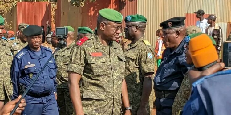 Ituri : le général-major Kasongo Mulumba Gaby arrive à Mambasa, la population exprime ses revendications