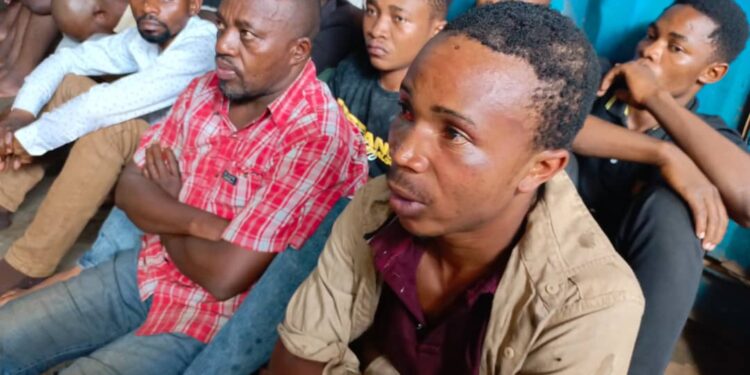 Sud-Kivu/Bukavu : La Police Révolutionnaire présente des présumés criminels au Gouverneur Patrick Busu Bwa Ngwi Nshombo