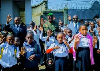 Rentrée scolaire en Ituri : le gouverneur Kasongo met en garde contre toute perception illégale d’argent dans les écoles